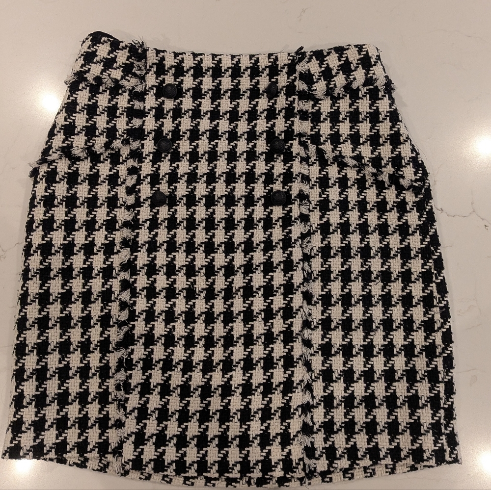 Houndstooth Tweed Mini Skirt Black/White (size 4) Dark Academia Preppy Classic